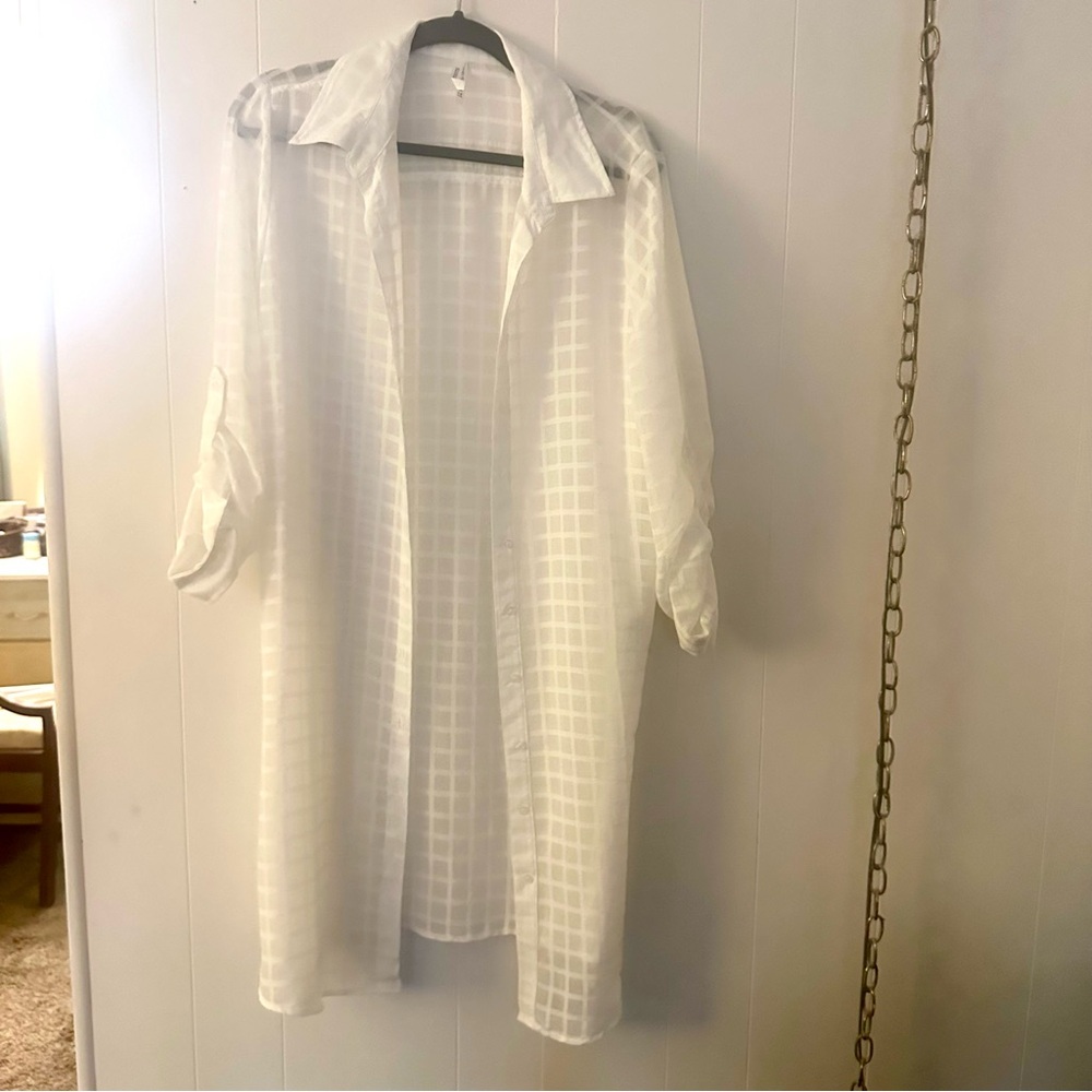 NWOT New Live 4 Truth Longline White Sheer Top Plus Size 1X